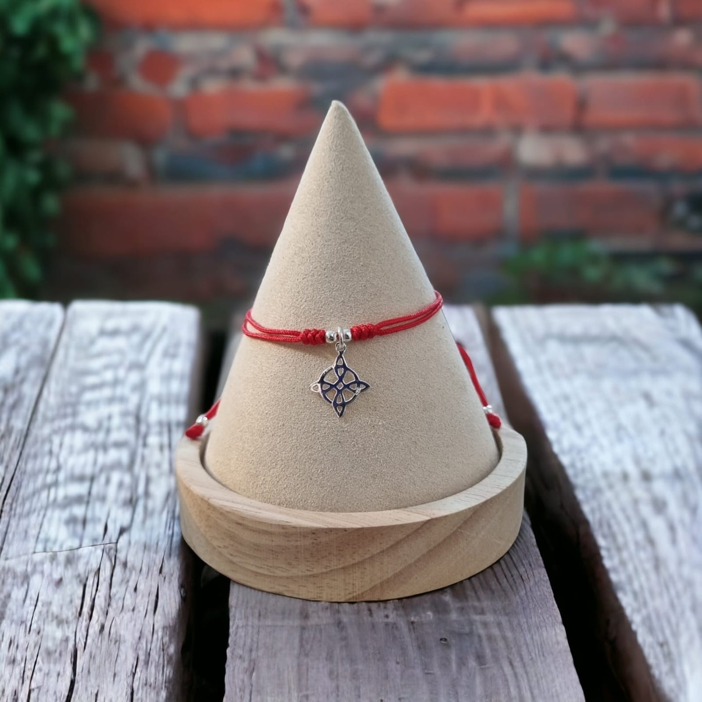 PULSERA ROJA NUDO DE BRUJAS PLATA